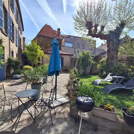 住宿加早餐酒店 Toscane Saint-Germain-Lembron